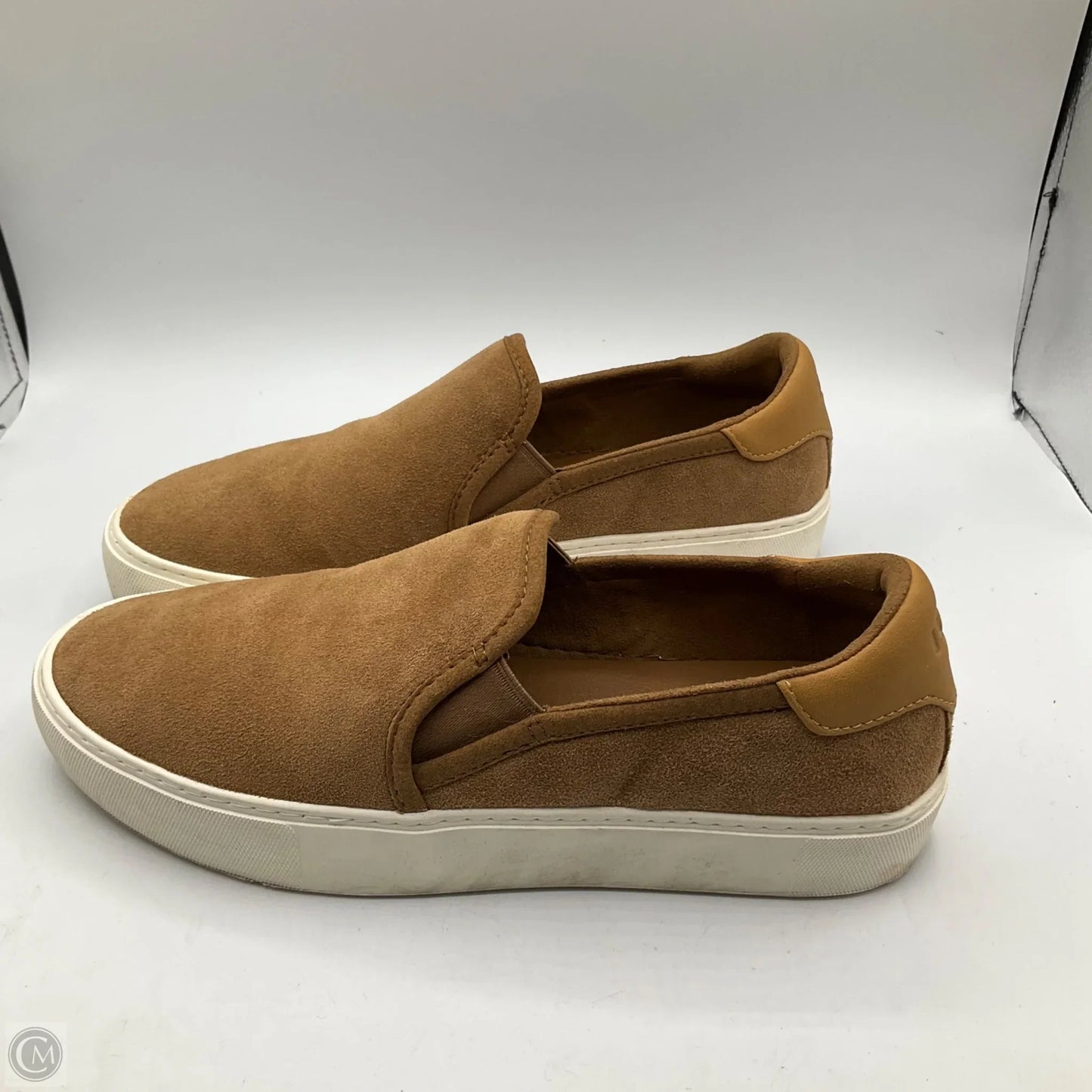 Shoes Designer By Ugg In Tan, Size: 9