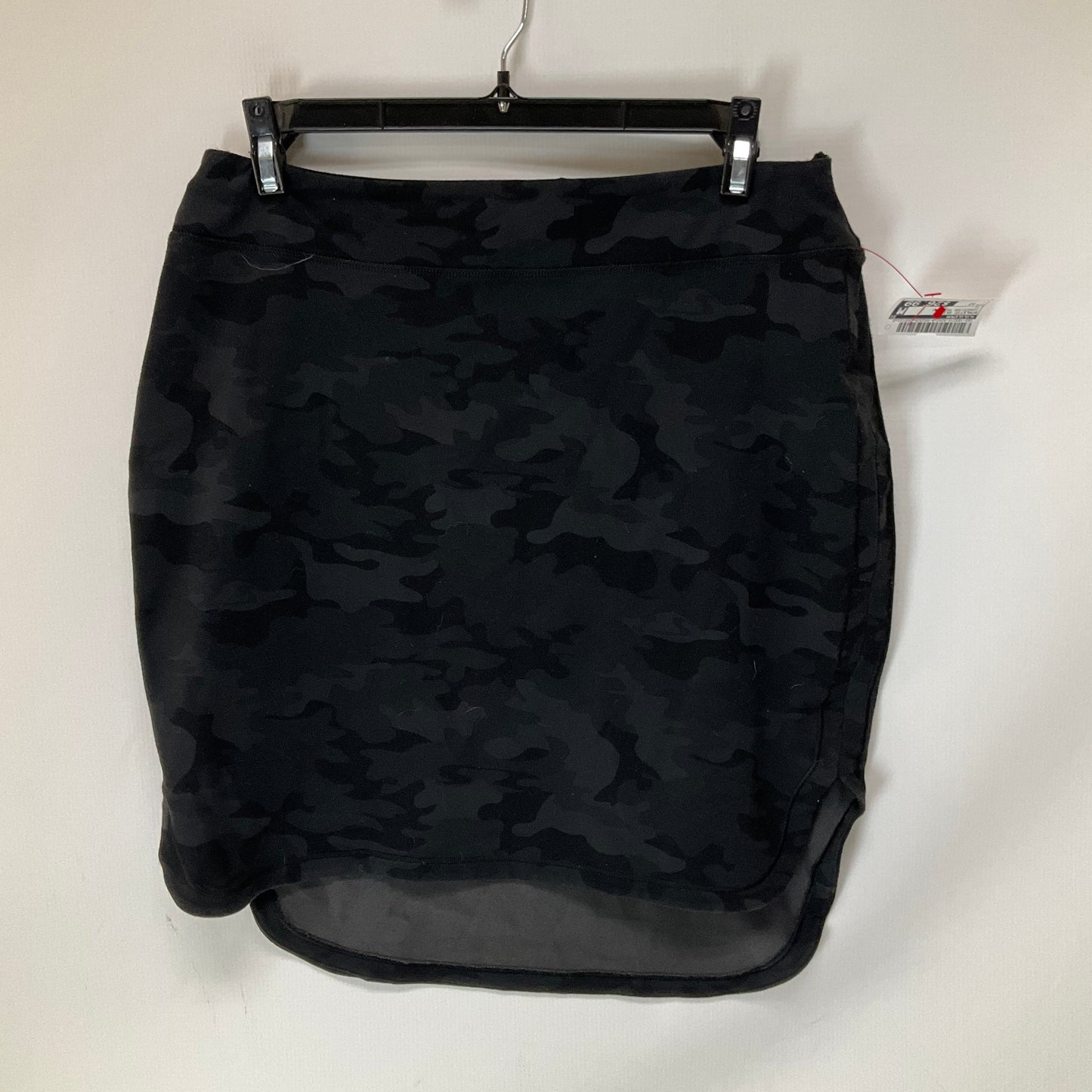 Athletic Skirt By Lululemon In Camouflage Print, Size: 12