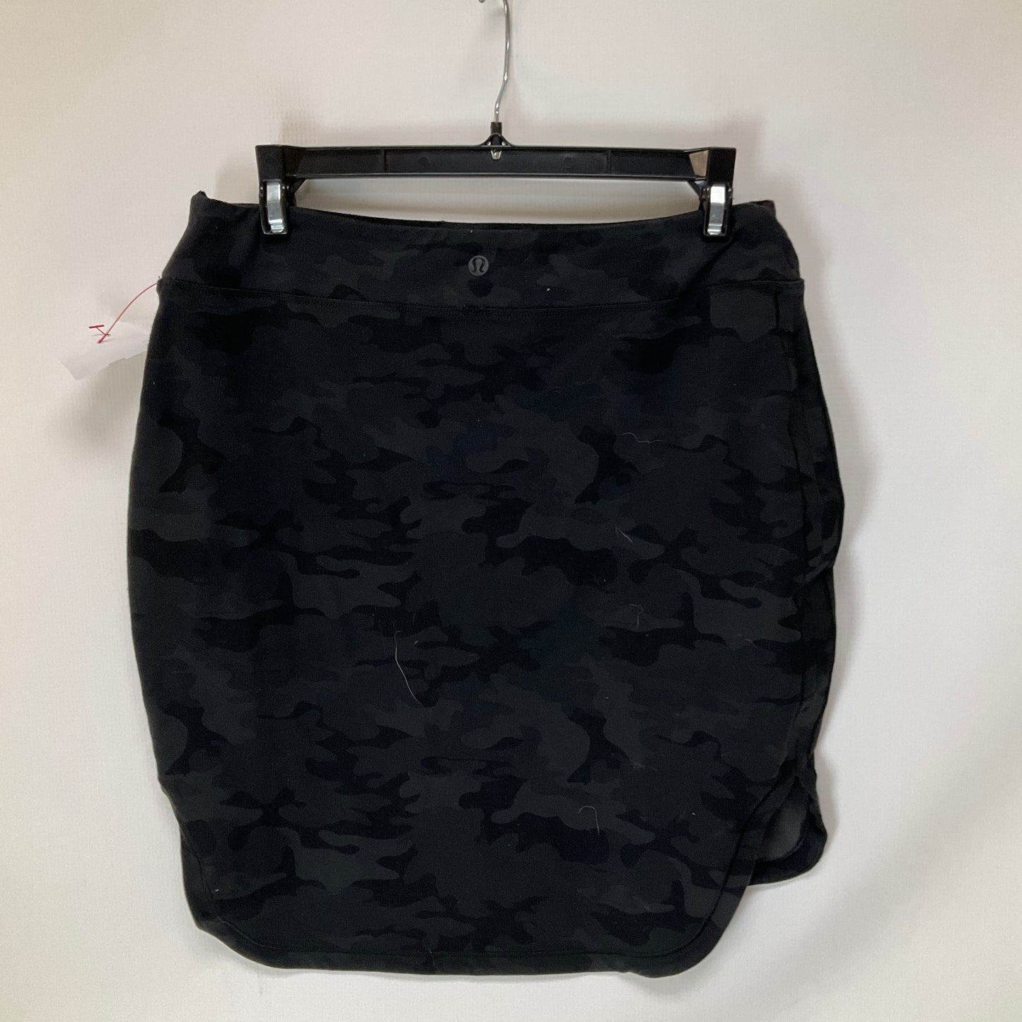 Athletic Skirt By Lululemon In Camouflage Print, Size: 12