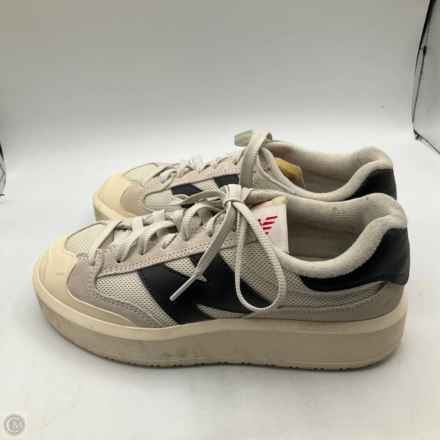 Shoes Athletic By New Balance In White, Size: 8