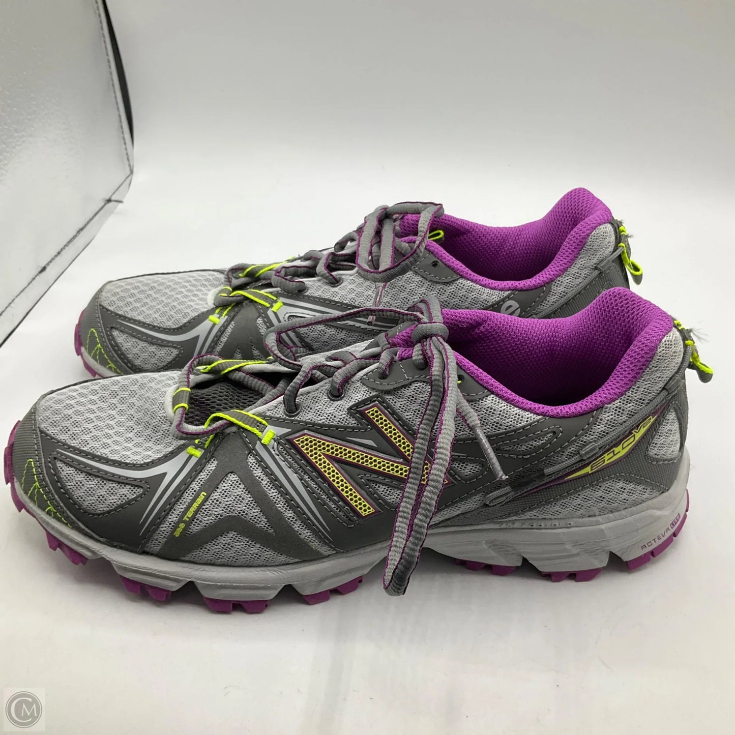 Shoes Athletic By New Balance In Grey, Size: 9