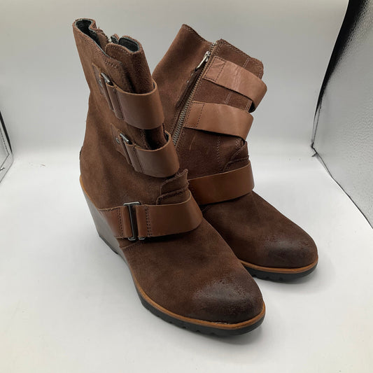 Brown Boots Ankle Heels Sorel, Size 8.5