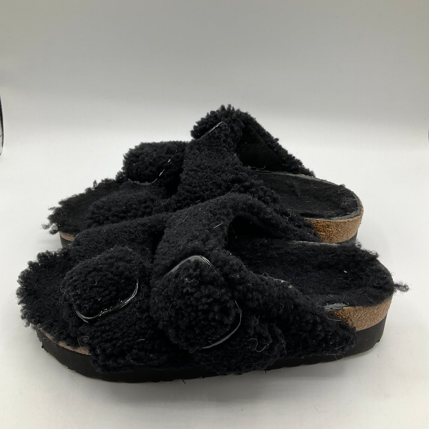 Sandals Flats By Cma  Size: 6.5