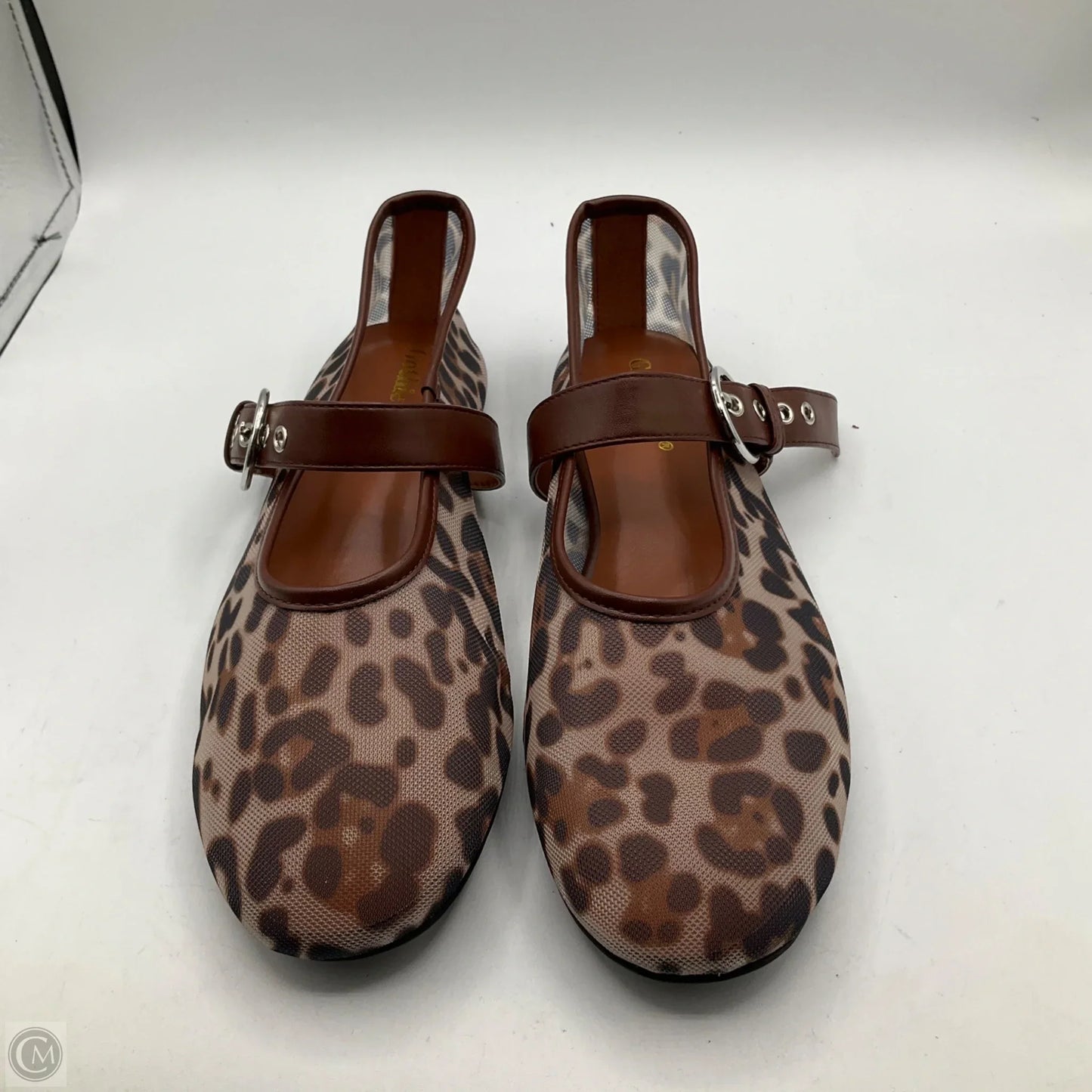 Shoes Flats By Clothes Mentor In Animal Print, Size: 10