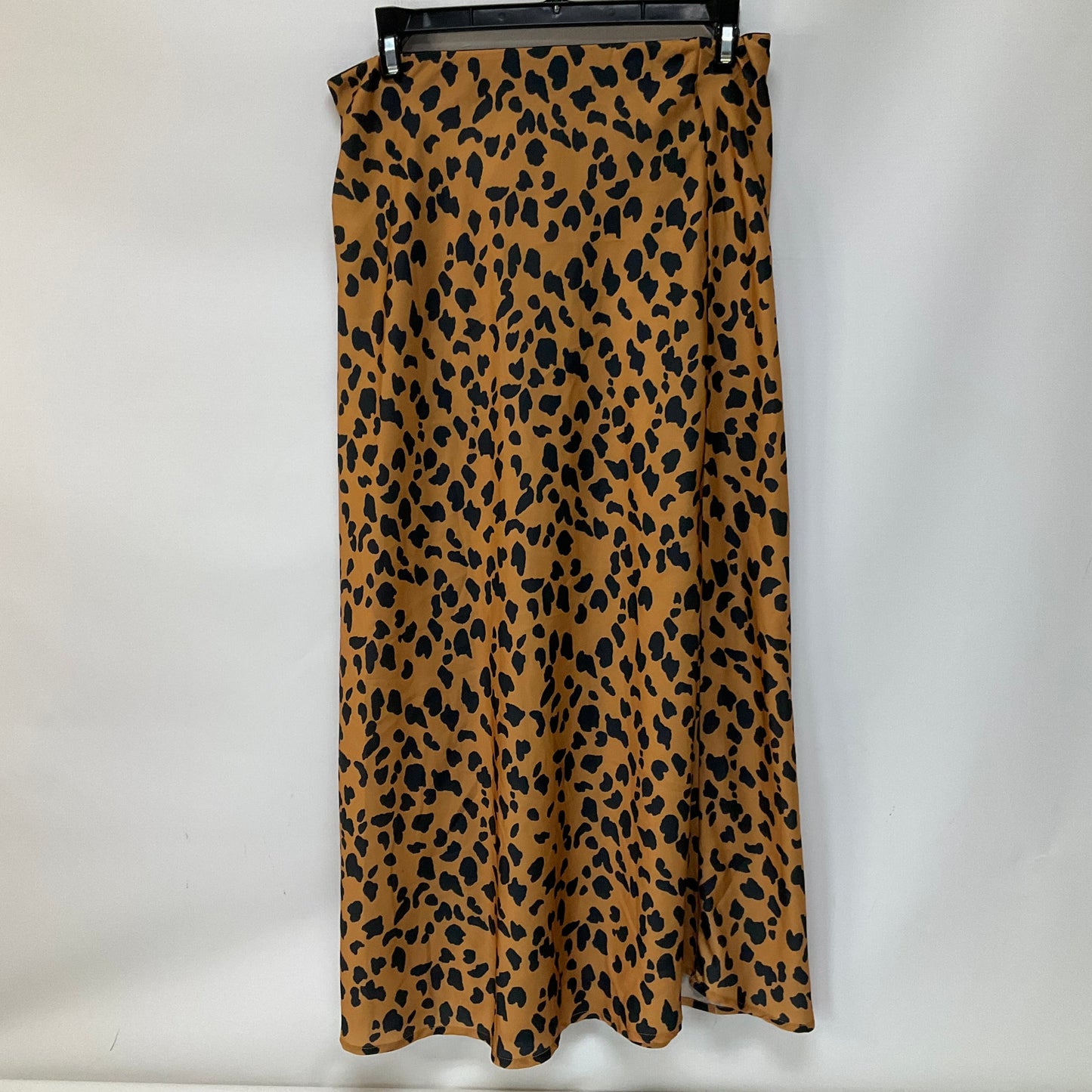 Skirt Maxi By Urban Outfitters  Size: M