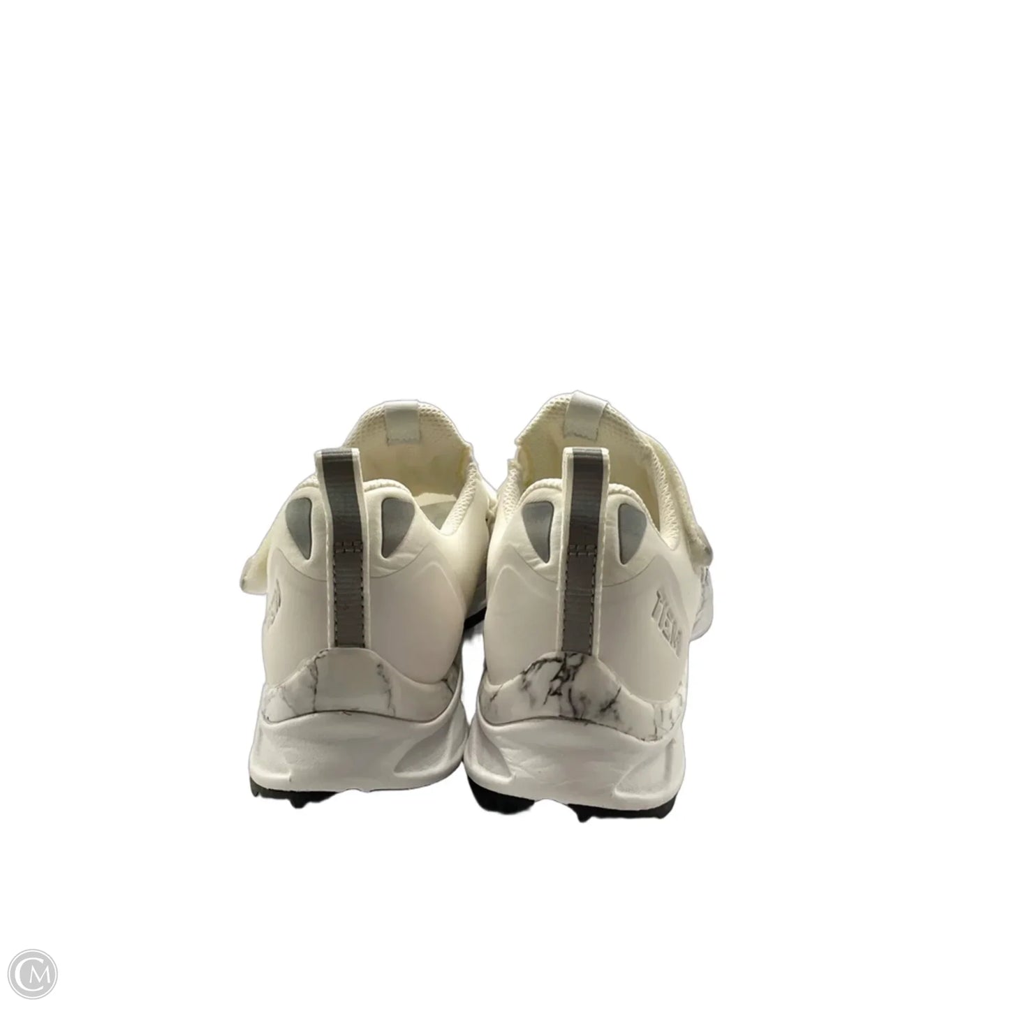Shoes Athletic By Cma In White, Size: 6