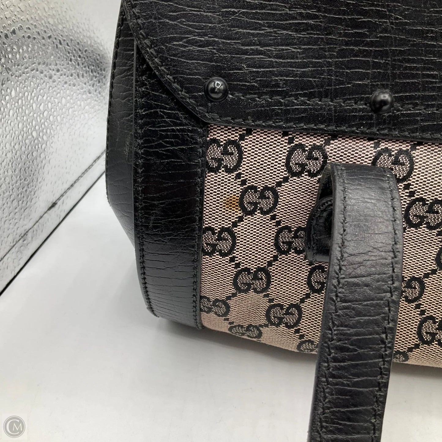 Handbag Luxury Designer By Gucci, Size: Medium