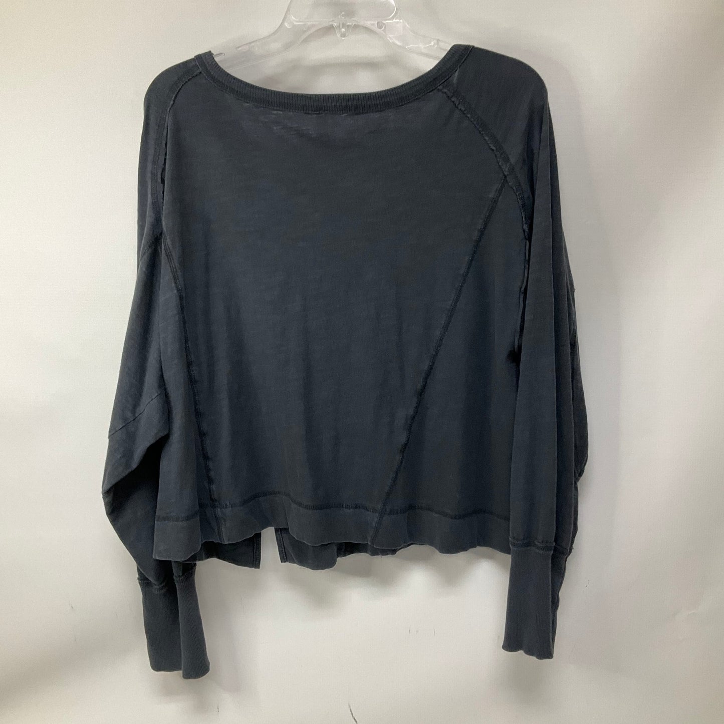 Top Long Sleeve By Free People In Grey, Size: S