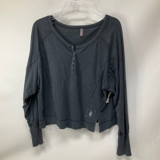 Top Long Sleeve By Free People In Grey, Size: S