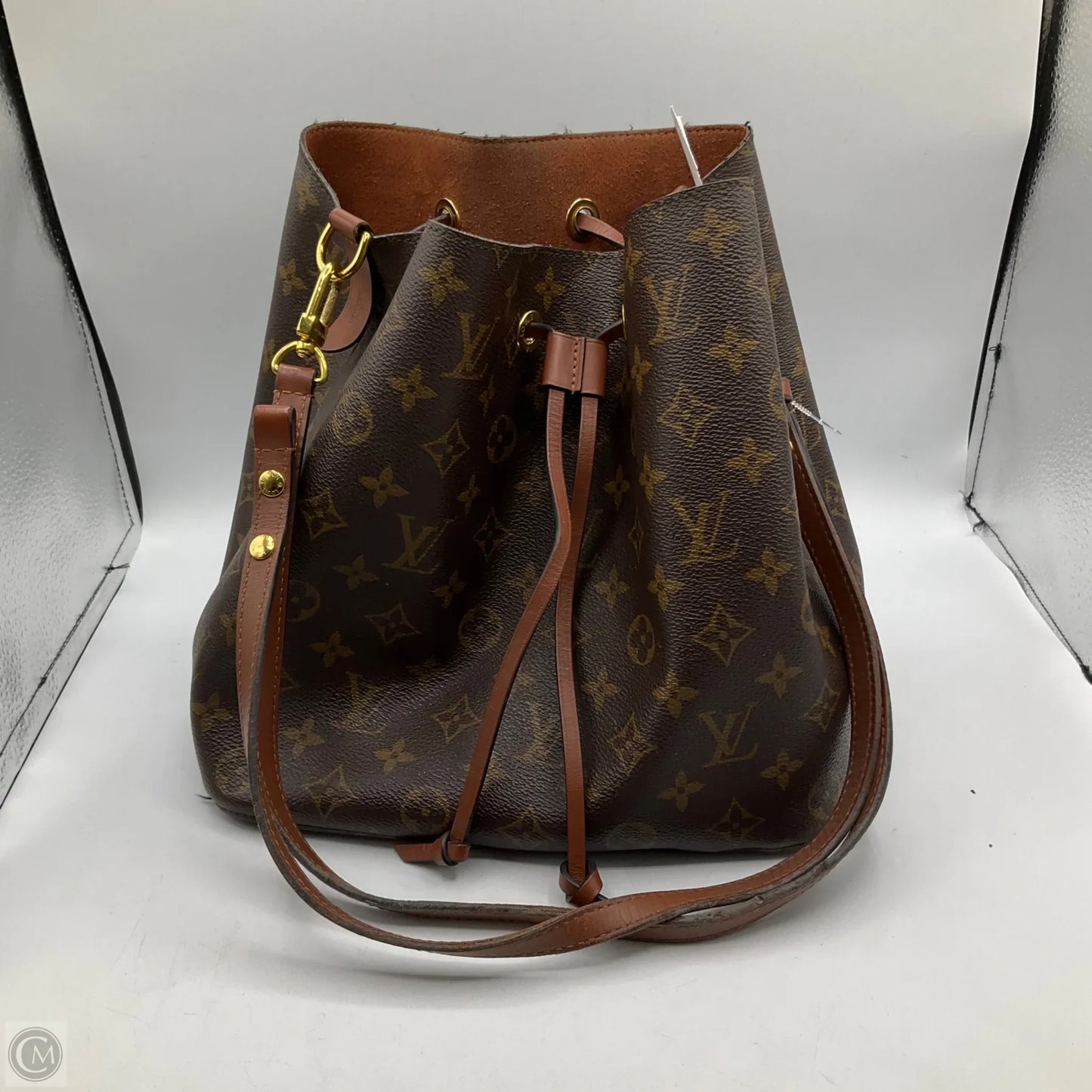 Handbag Luxury Designer By Louis Vuitton, Size: Medium