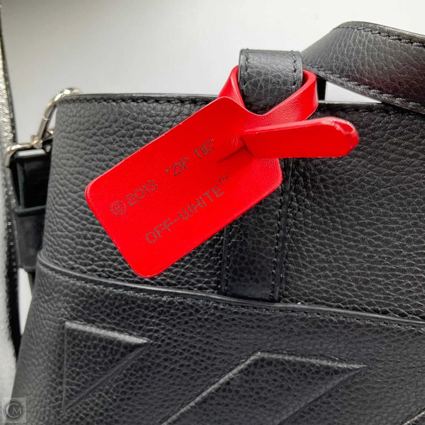 Handbag Luxury Designer By Off-white, Size: Large