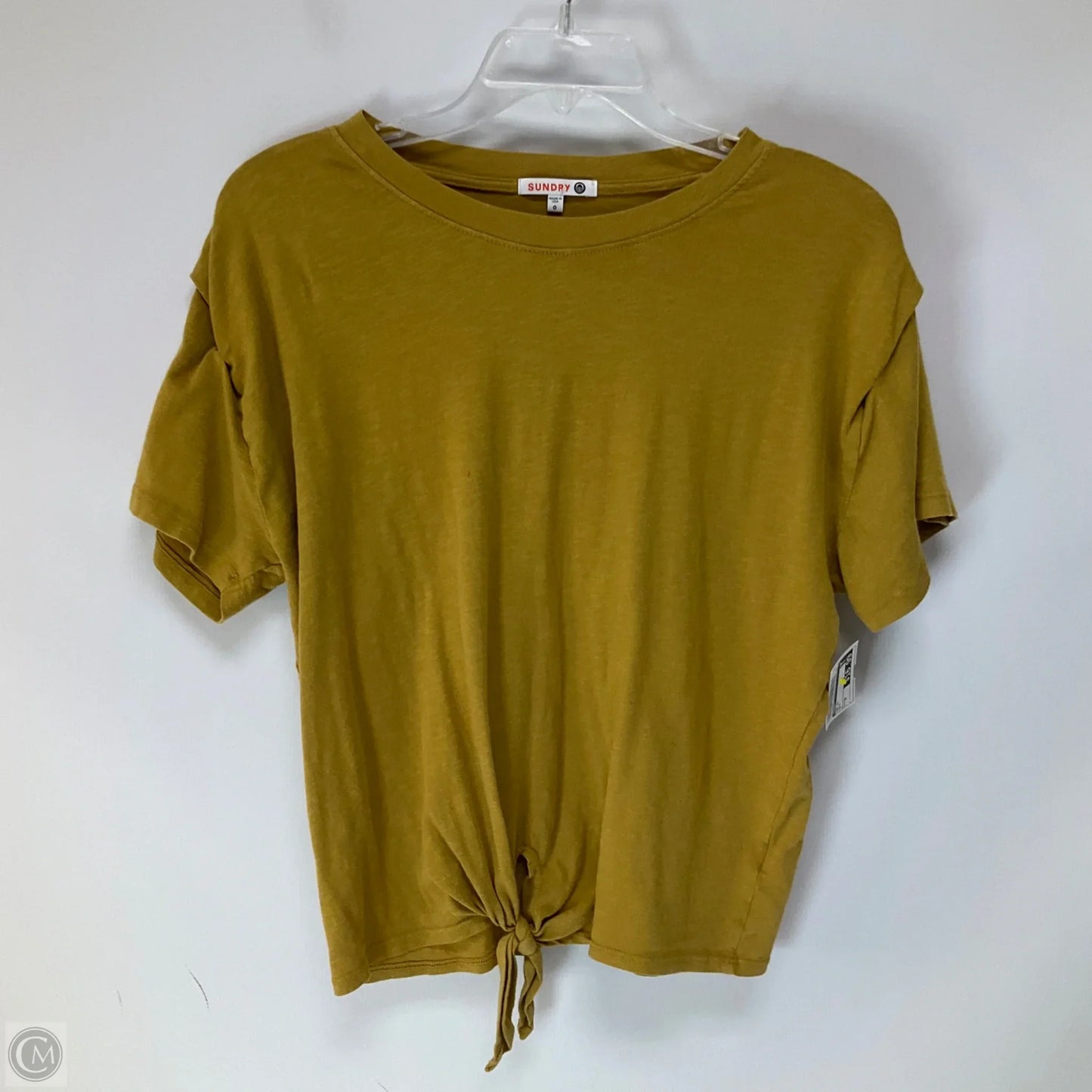 Top Short Sleeve By Sundry In Gold, Size: 0