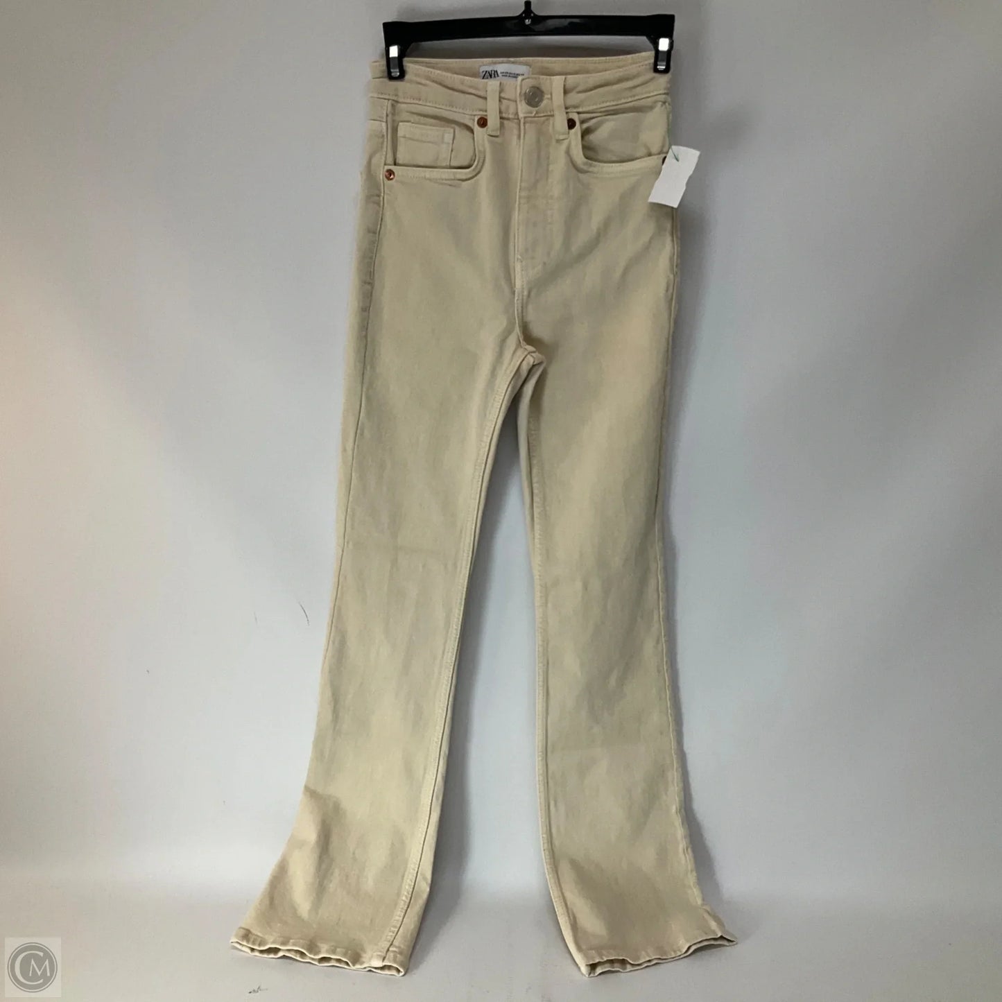 Jeans Flared By Zara In Cream Denim, Size: 2