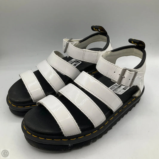 Sandals Flats By Dr Martens In White, Size: 8