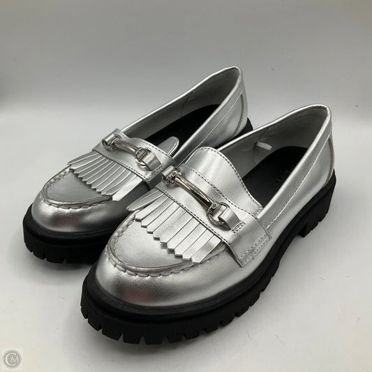 Shoes Flats By Old Navy In Silver, Size: 7
