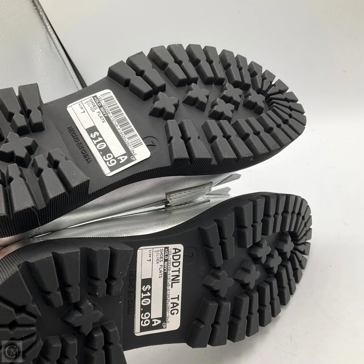 Shoes Flats By Old Navy In Silver, Size: 7