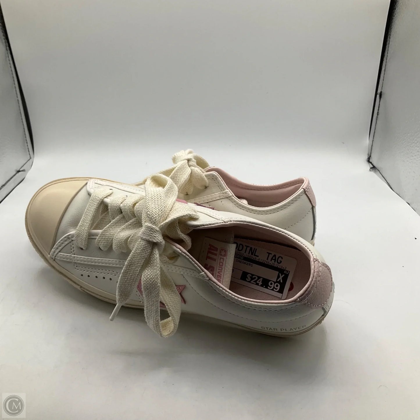 Shoes Sneakers By Converse In White, Size: 7.5