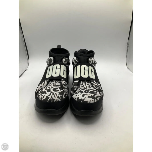 Shoes Designer By Ugg In Black & White, Size: 7