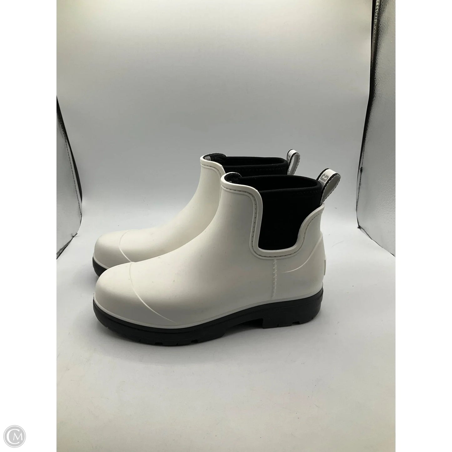Boots Designer By Ugg In White, Size: 6