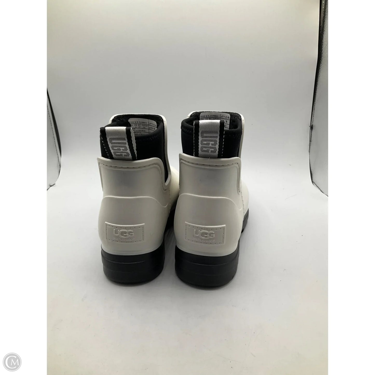 Boots Designer By Ugg In White, Size: 6