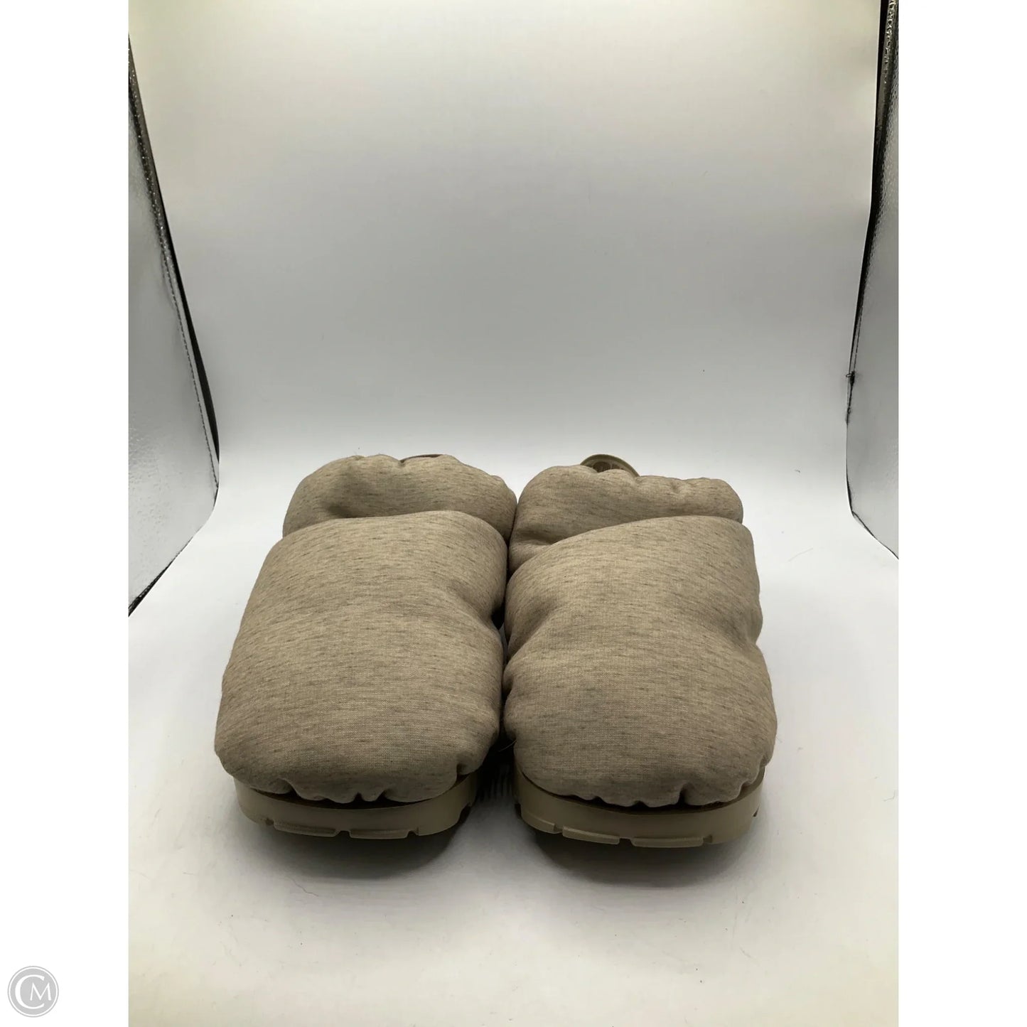 Shoes Designer By Ugg In Tan, Size: 7