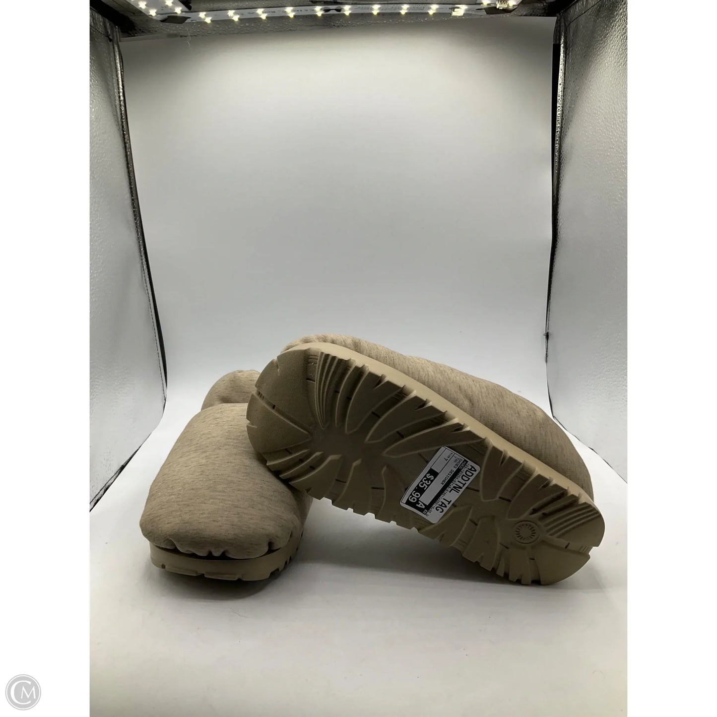 Shoes Designer By Ugg In Tan, Size: 7