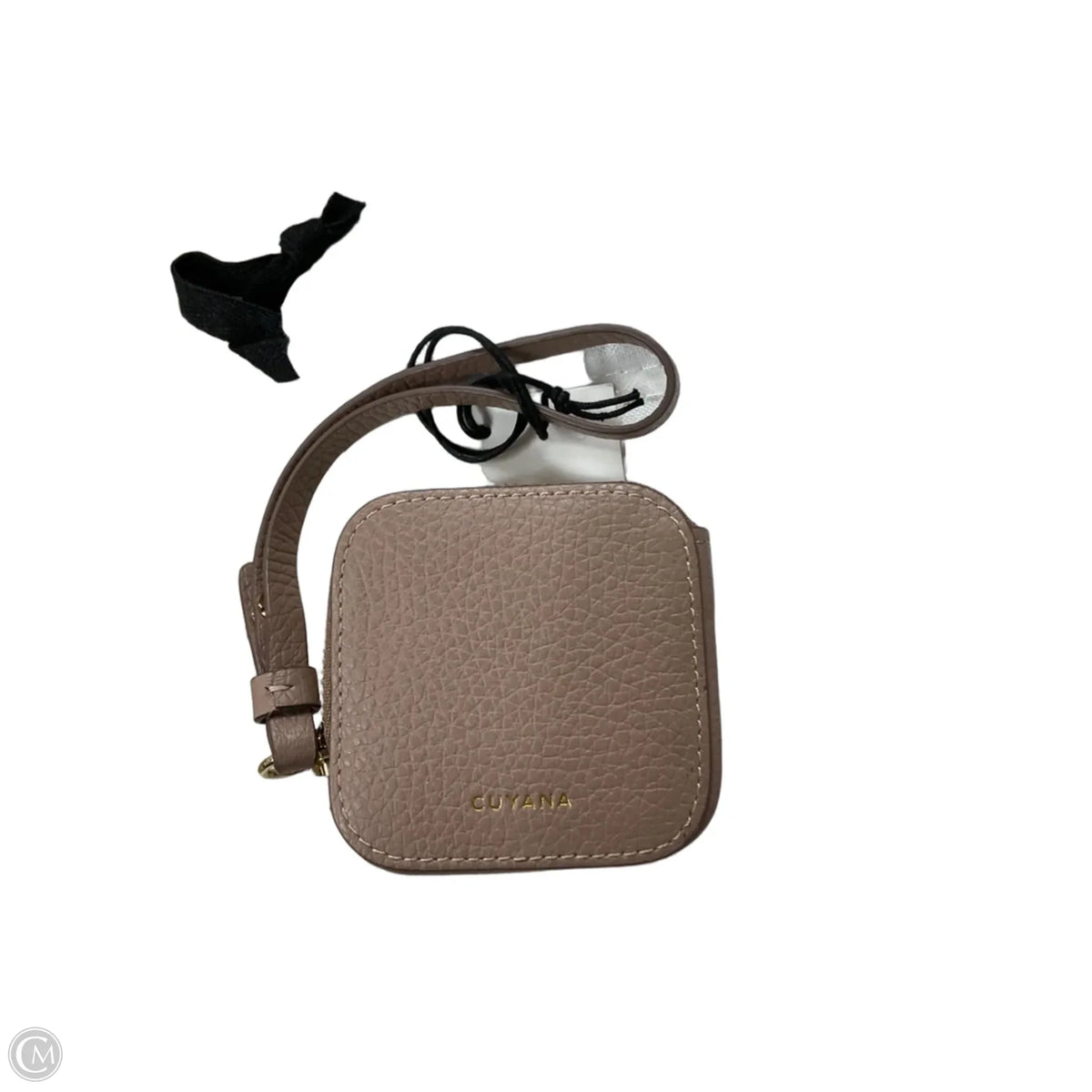 Accessory Designer Label By Cuyana