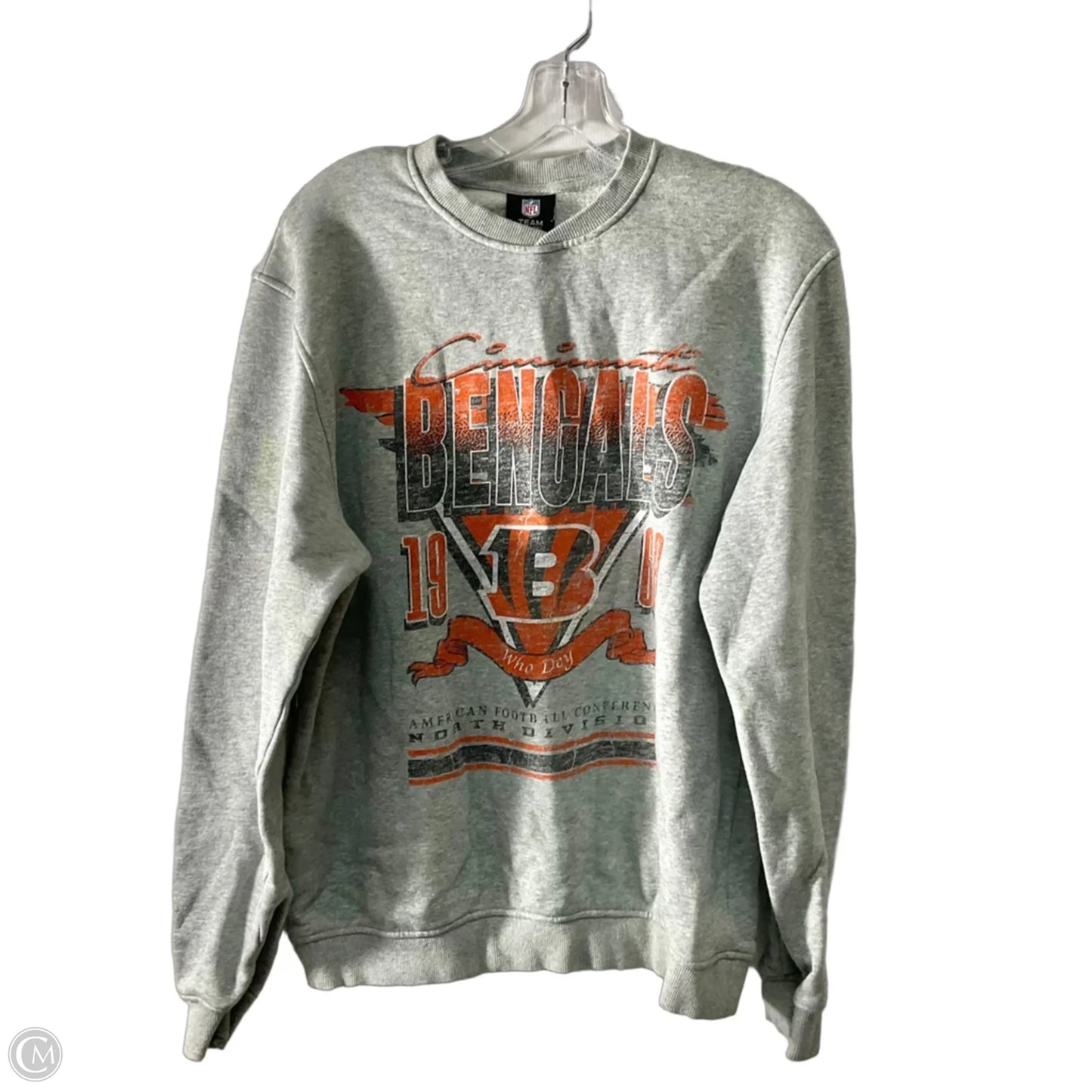 Athletic Sweatshirt Crewneck By Nfl In Grey, Size: M