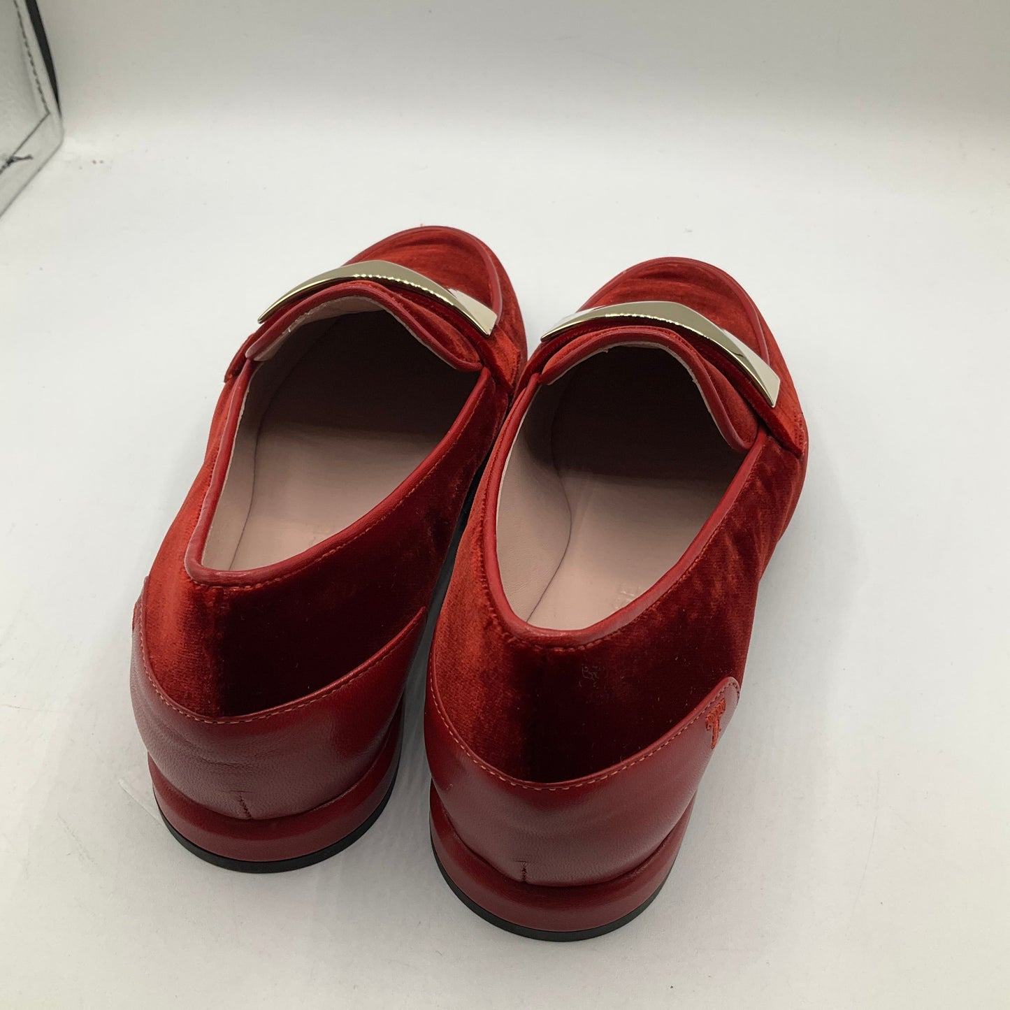Red Shoes Flats Taryn Rose, Size 6