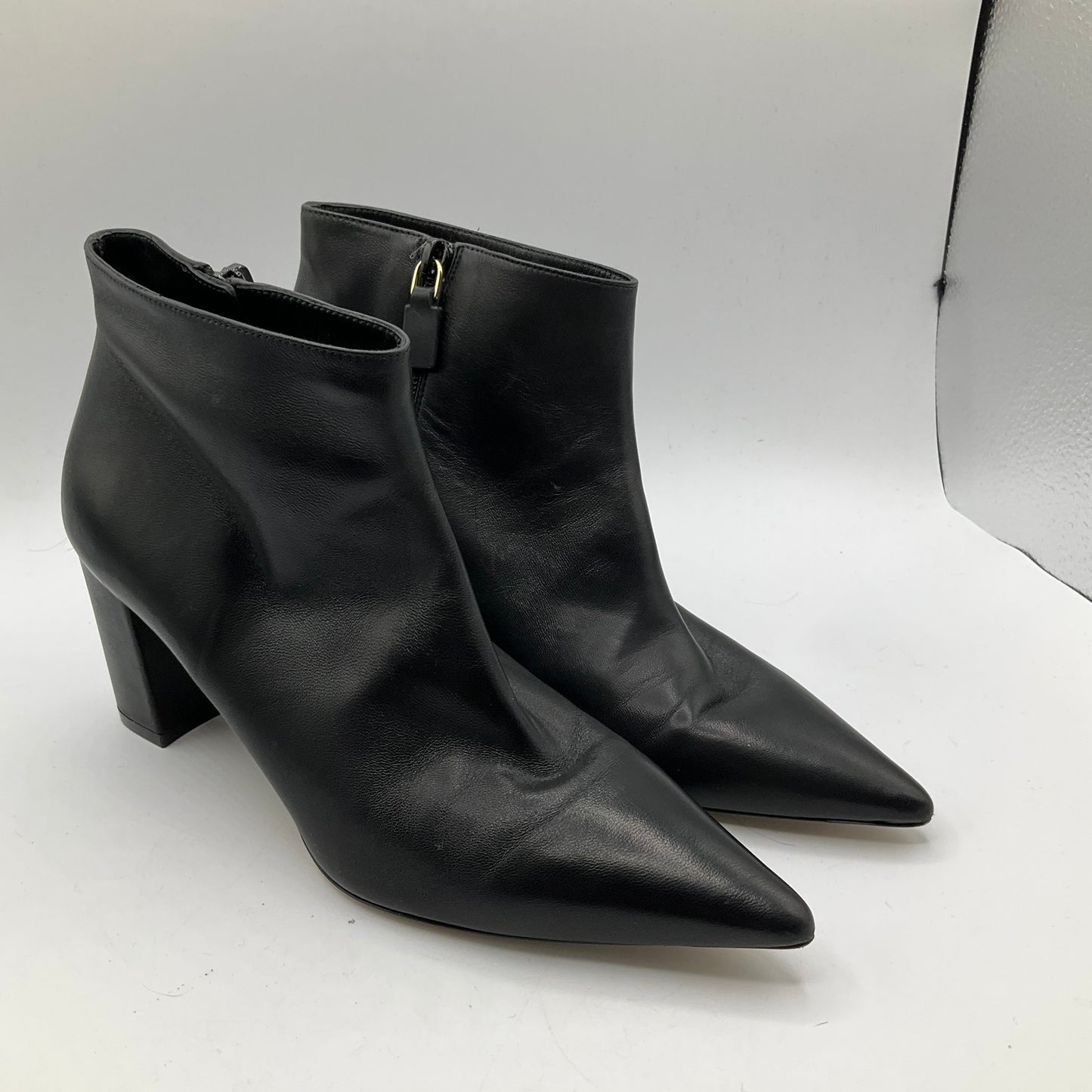 Boots Ankle Heels By Stuart Weitzman In Black, Size: 7.5