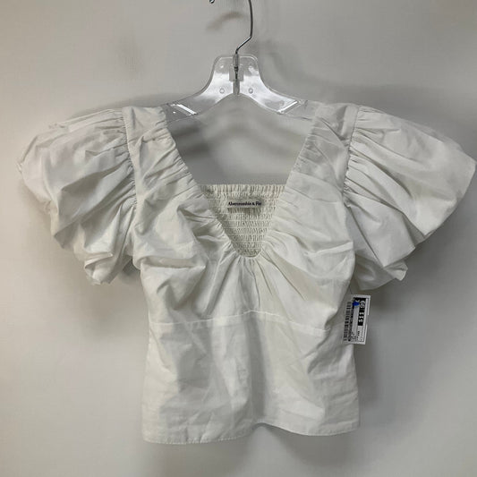 Top Short Sleeve By Abercrombie And Fitch In White, Size: Xxs