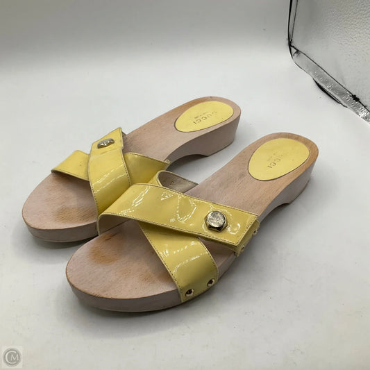 Sandals Luxury Designer By Gucci In Yellow, Size: 6