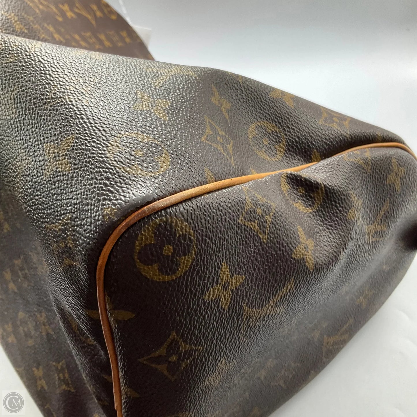 Handbag Luxury Designer By Louis Vuitton, Size: Medium