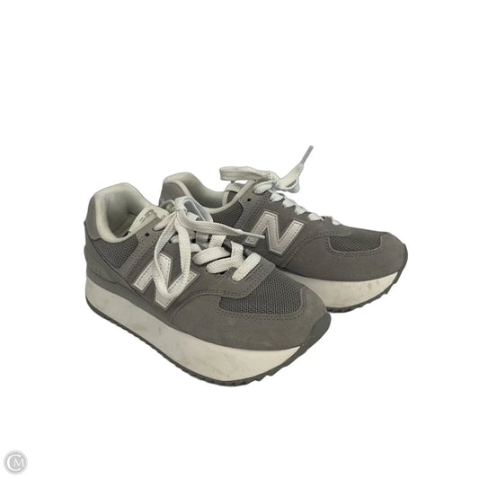 Shoes Sneakers By New Balance In Grey, Size: 7.5