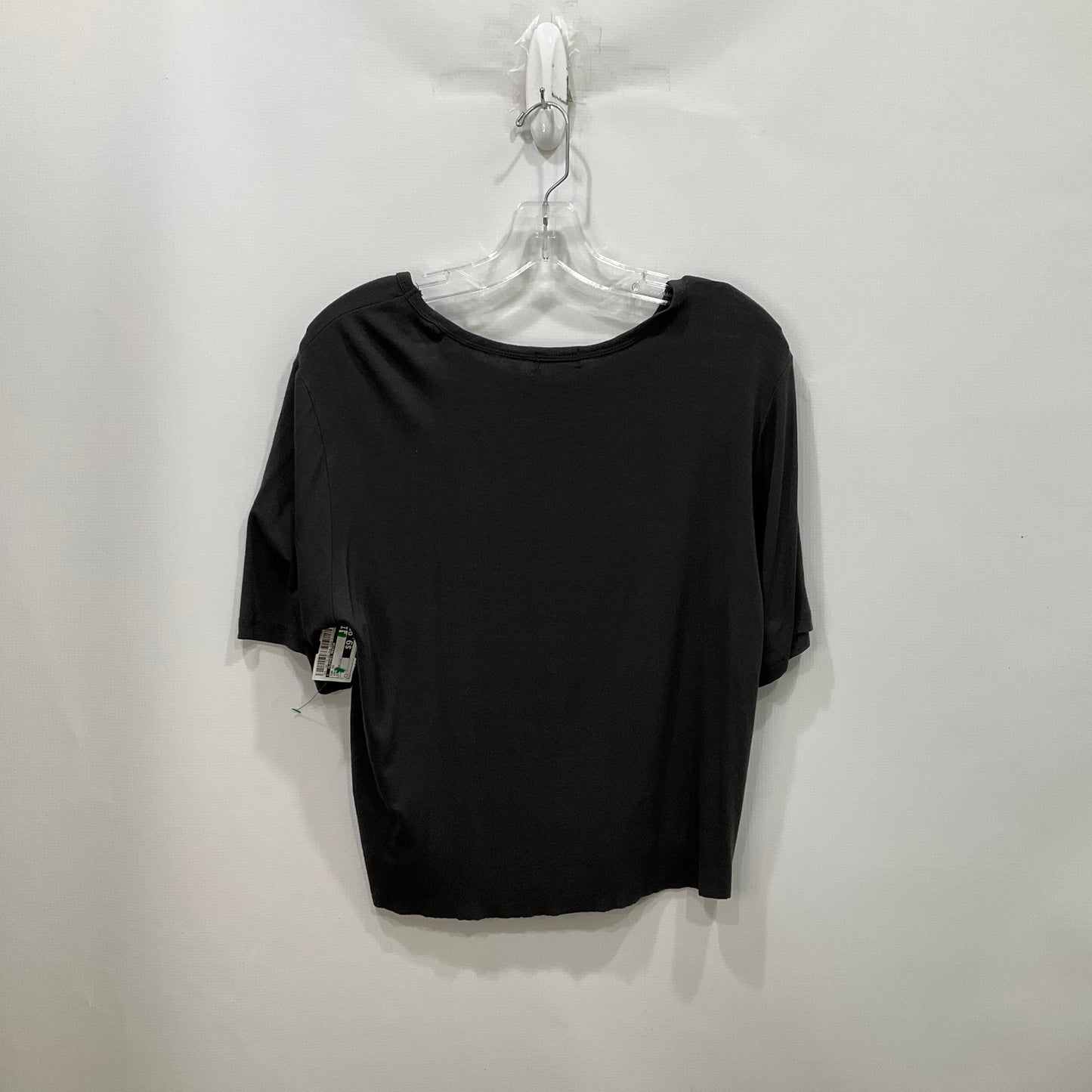 Top Short Sleeve By Clothes Mentor In Grey, Size: M