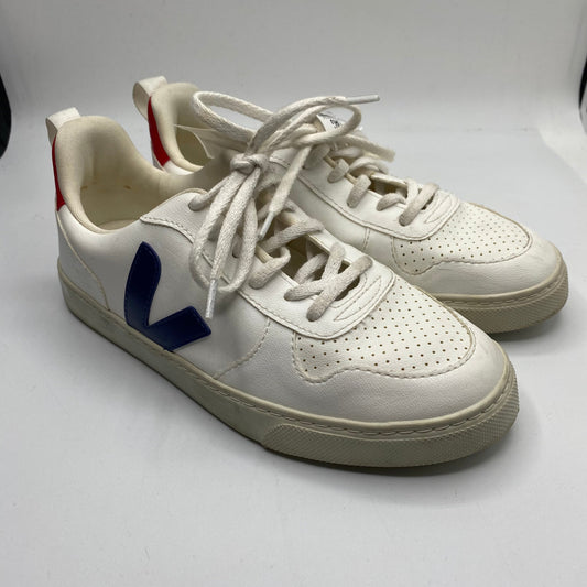 Shoes Sneakers By Veja In White, Size: 6