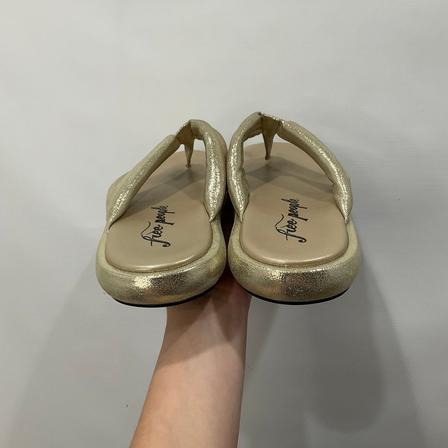 Gold Sandals Flats Free People, Size 8.5