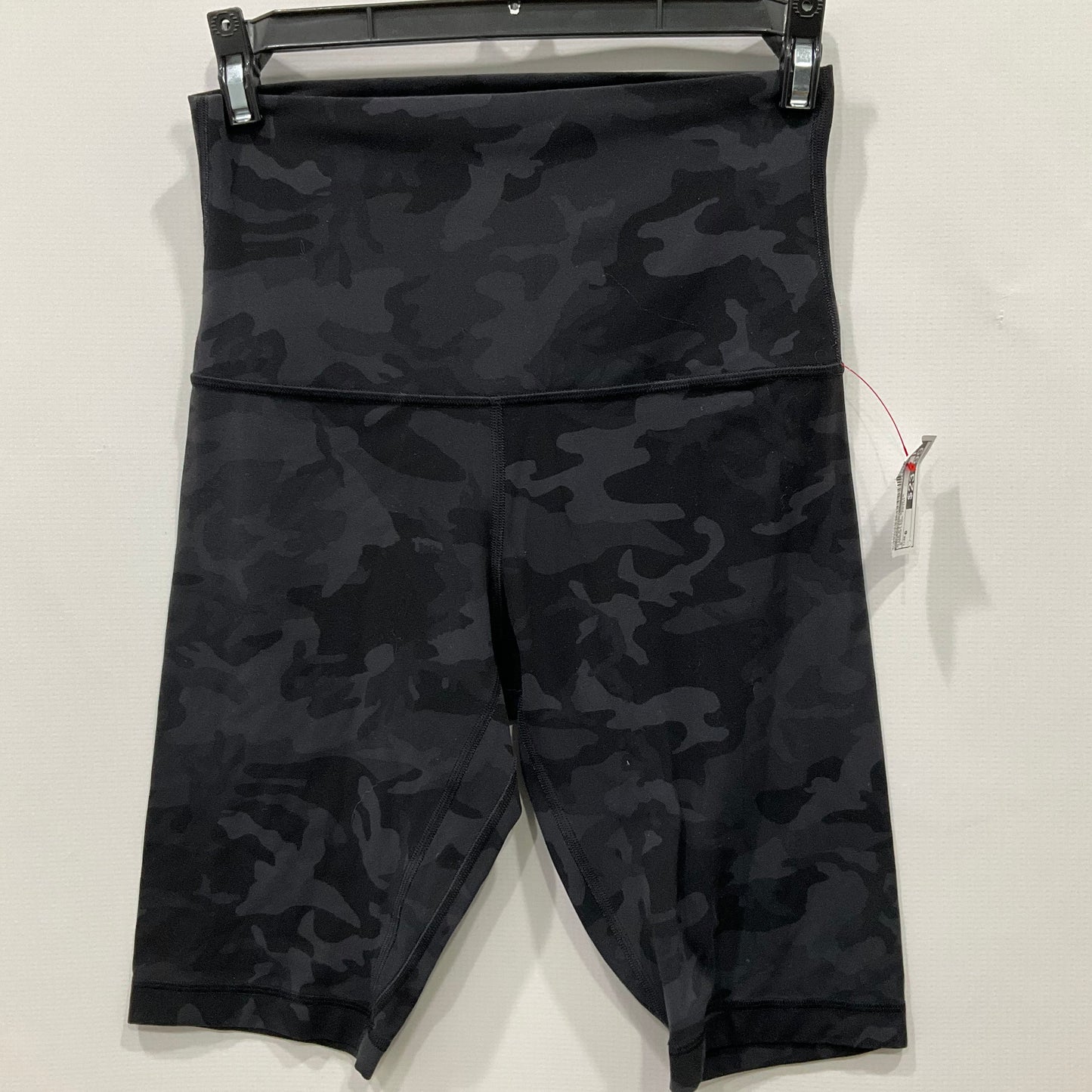 Athletic Shorts By Lululemon In Camouflage Print, Size: 6