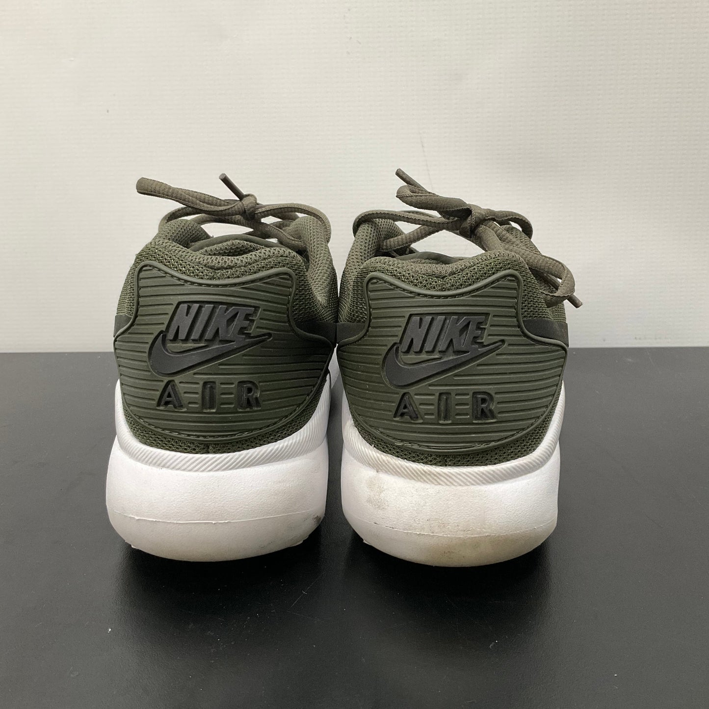 Shoes Athletic By Nike In Green, Size: 8