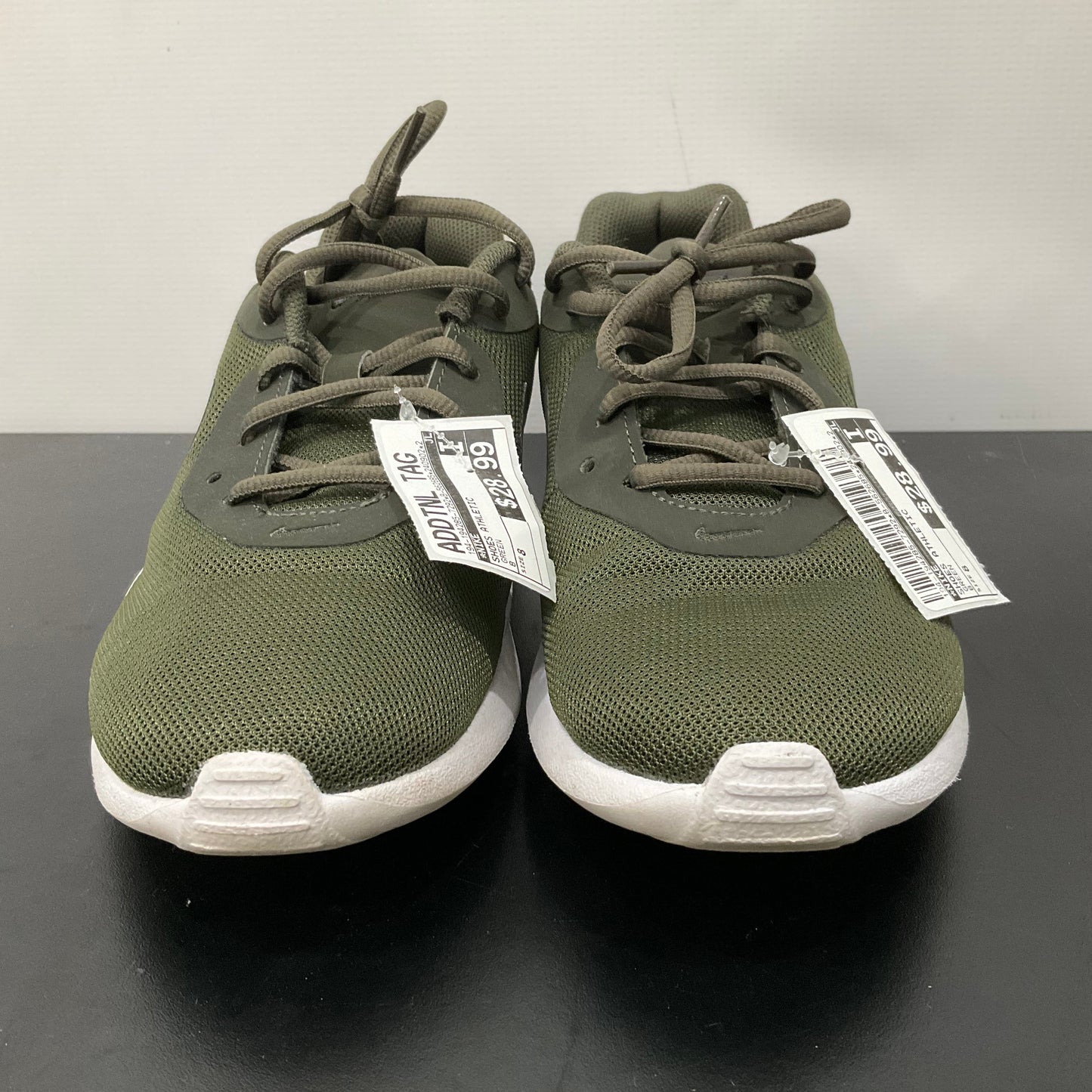 Shoes Athletic By Nike In Green, Size: 8