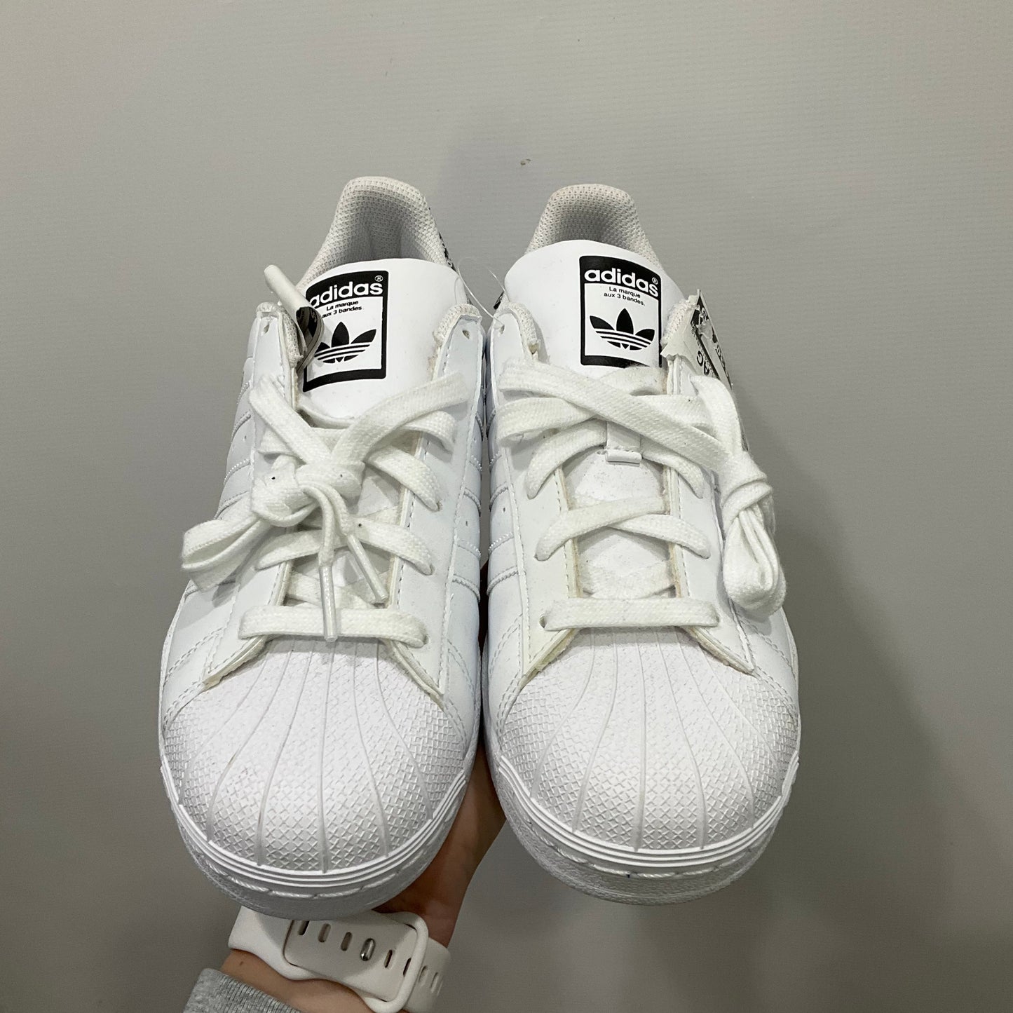 Shoes Sneakers By Adidas In White, Size: 7