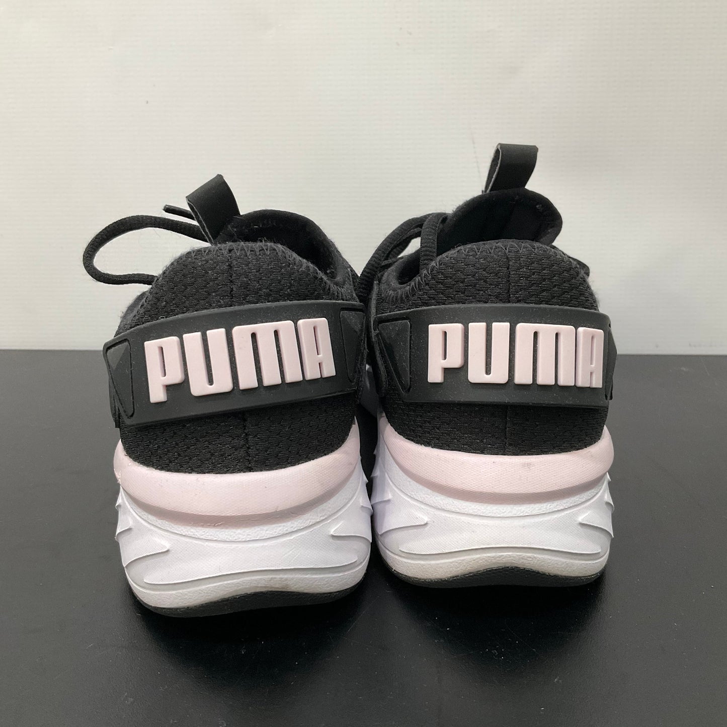 Shoes Athletic By Puma In Black, Size: 9