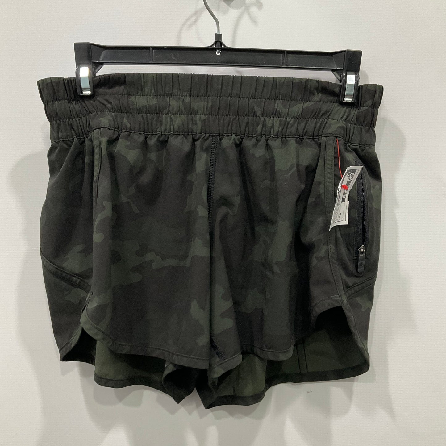 Athletic Shorts By Lululemon In Camouflage Print, Size: 6