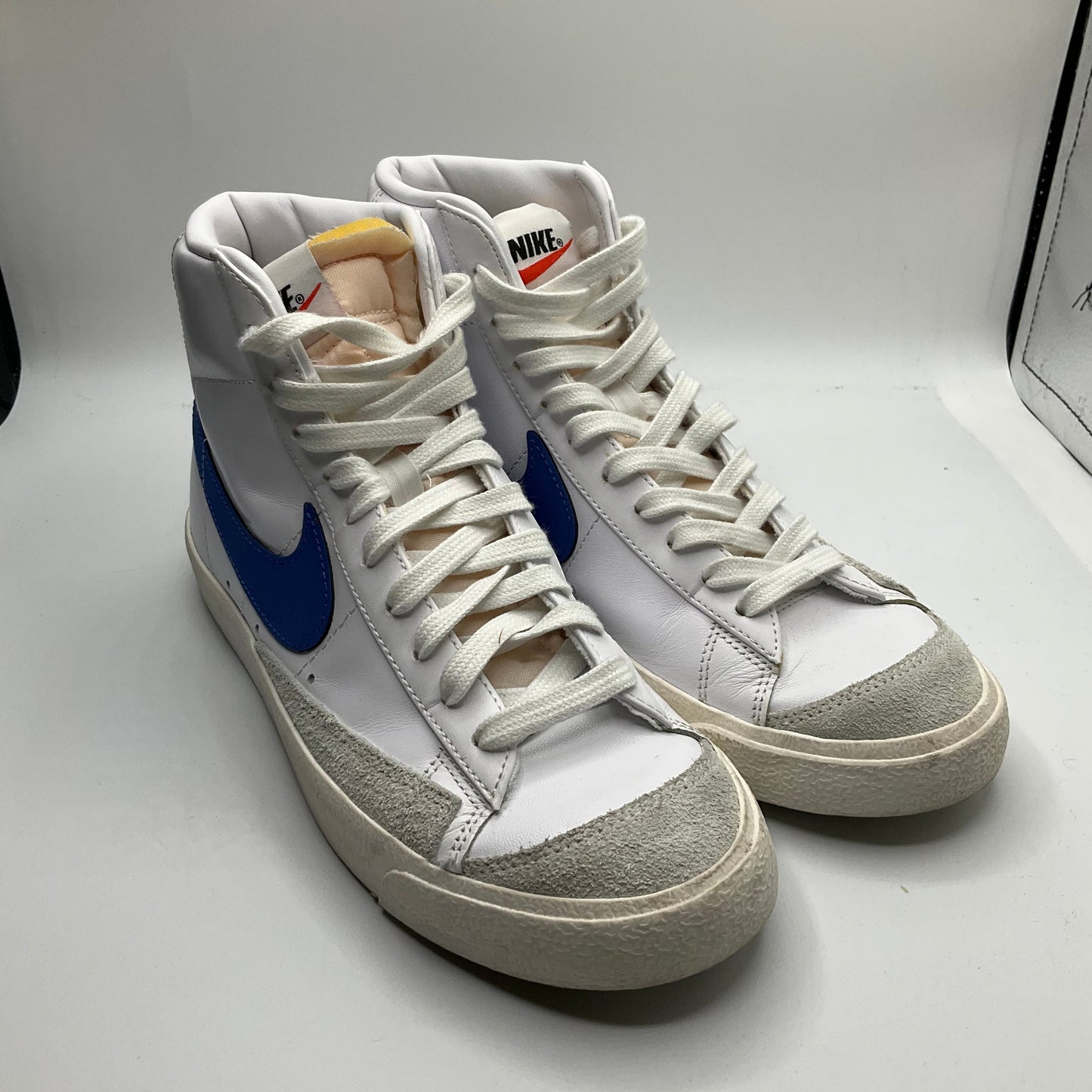 Shoes Sneakers By Nike In White, Size: 8.5