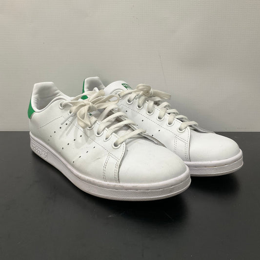 Shoes Sneakers By Adidas In White, Size: 6.5