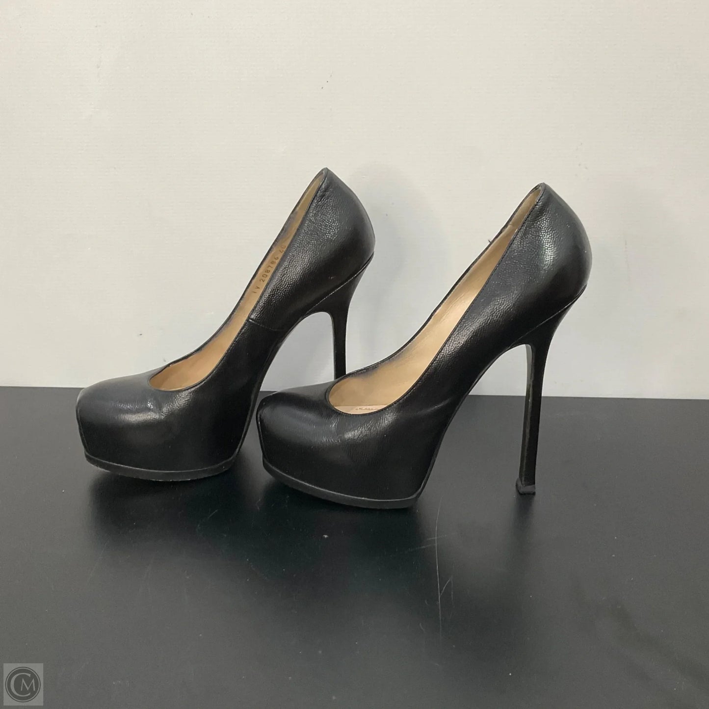 Shoes Luxury Designer By Yves Saint Laurent In Black, Size: 10