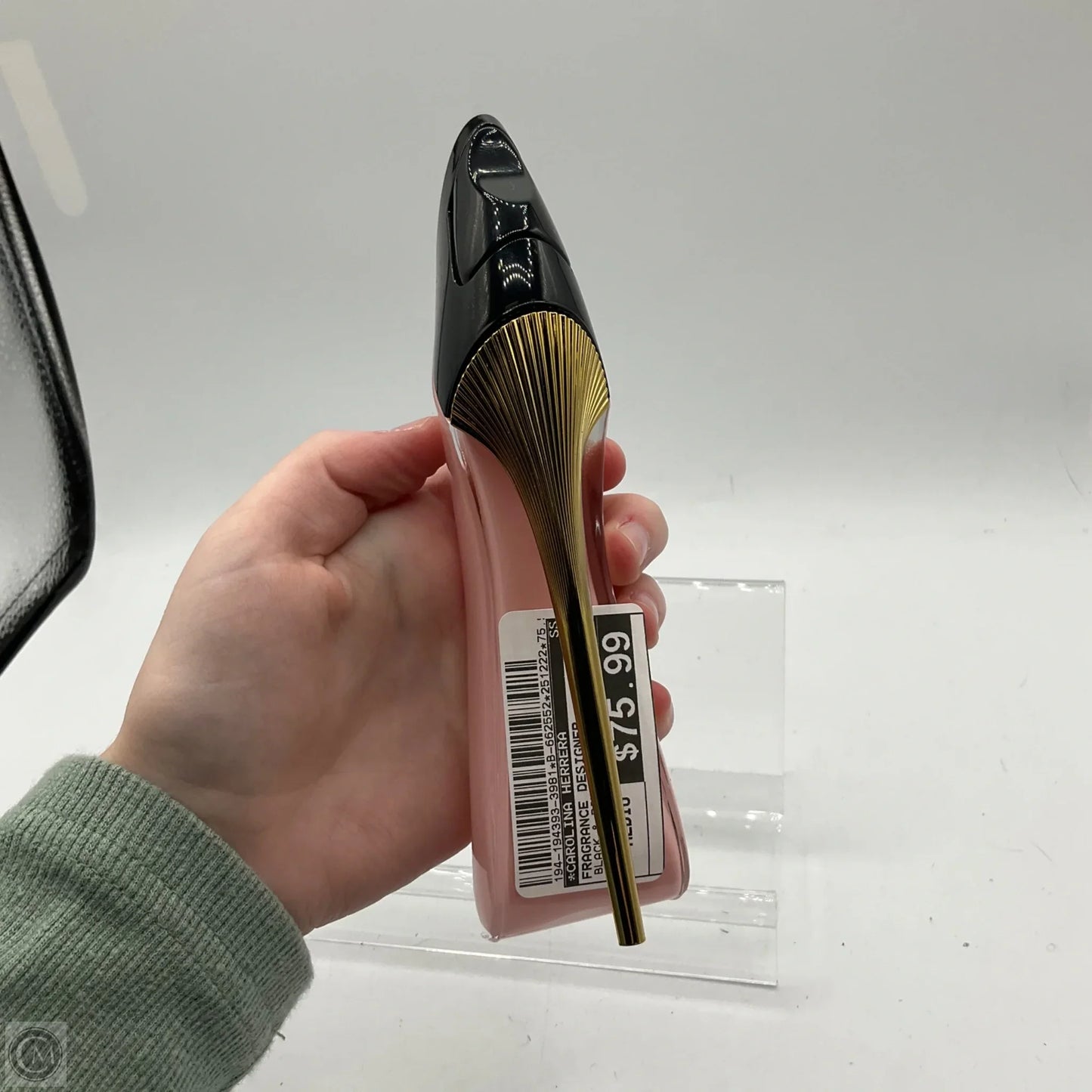 Fragrance Designer By Carolina Herrera, Size: Medium