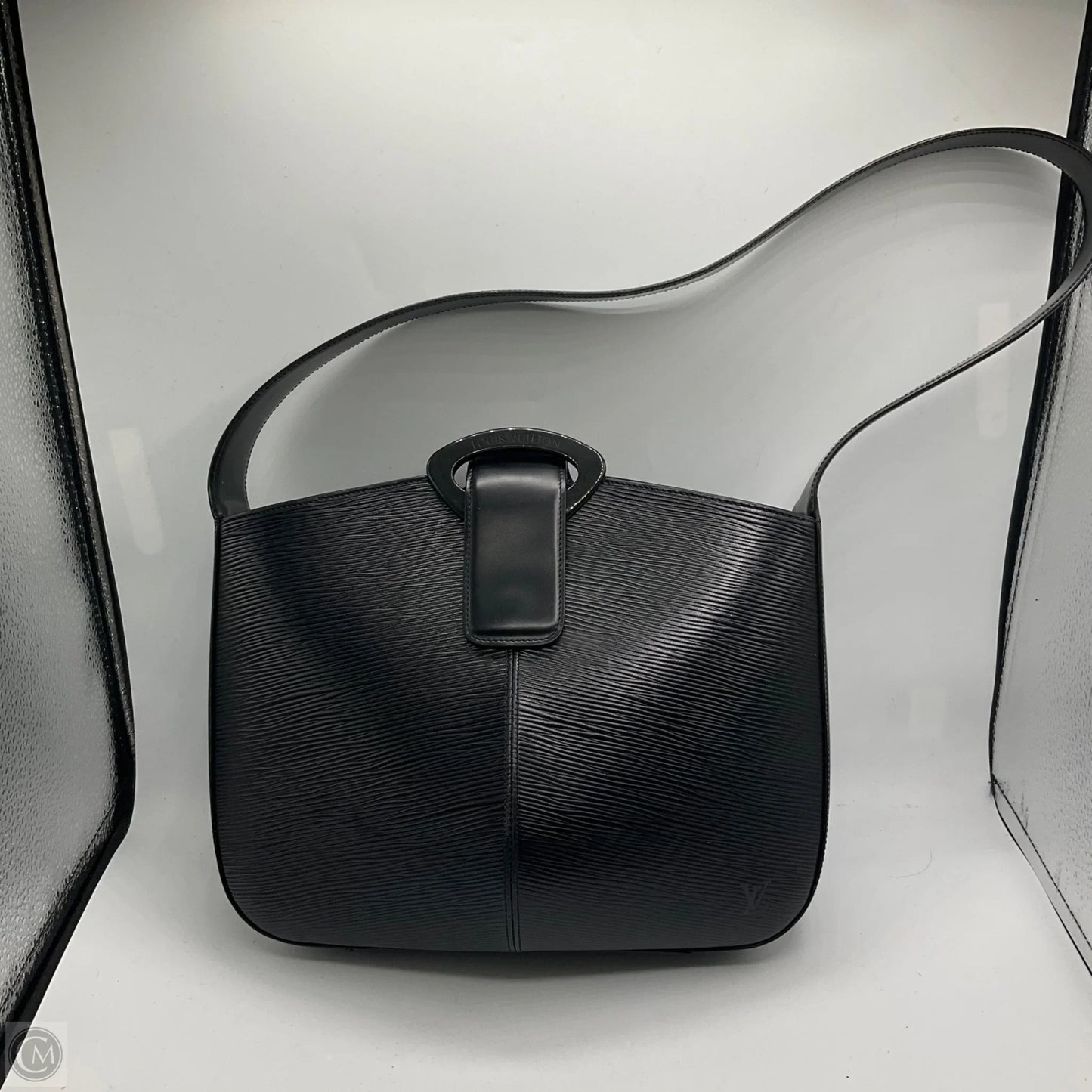 Handbag Luxury Designer By Louis Vuitton, Size: Medium