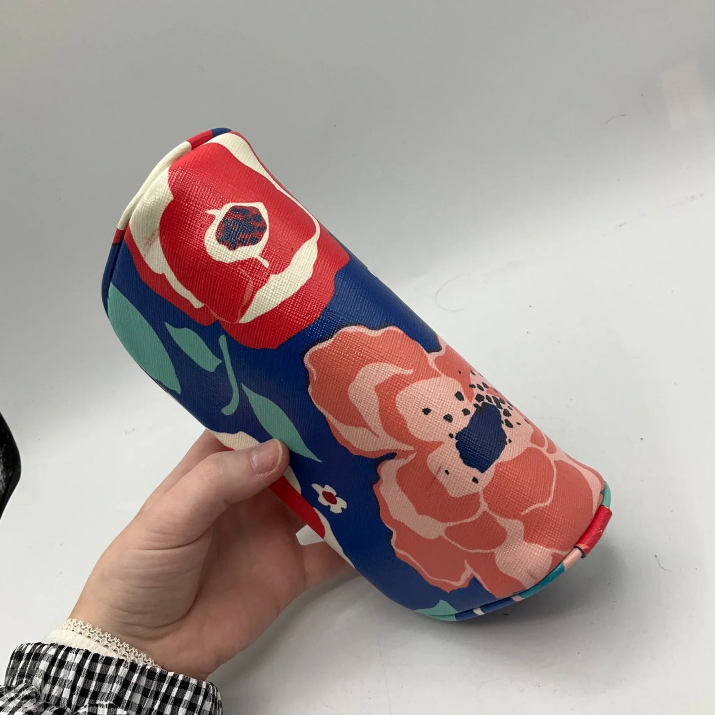 Makeup Bag Designer By Kate Spade, Size: Small