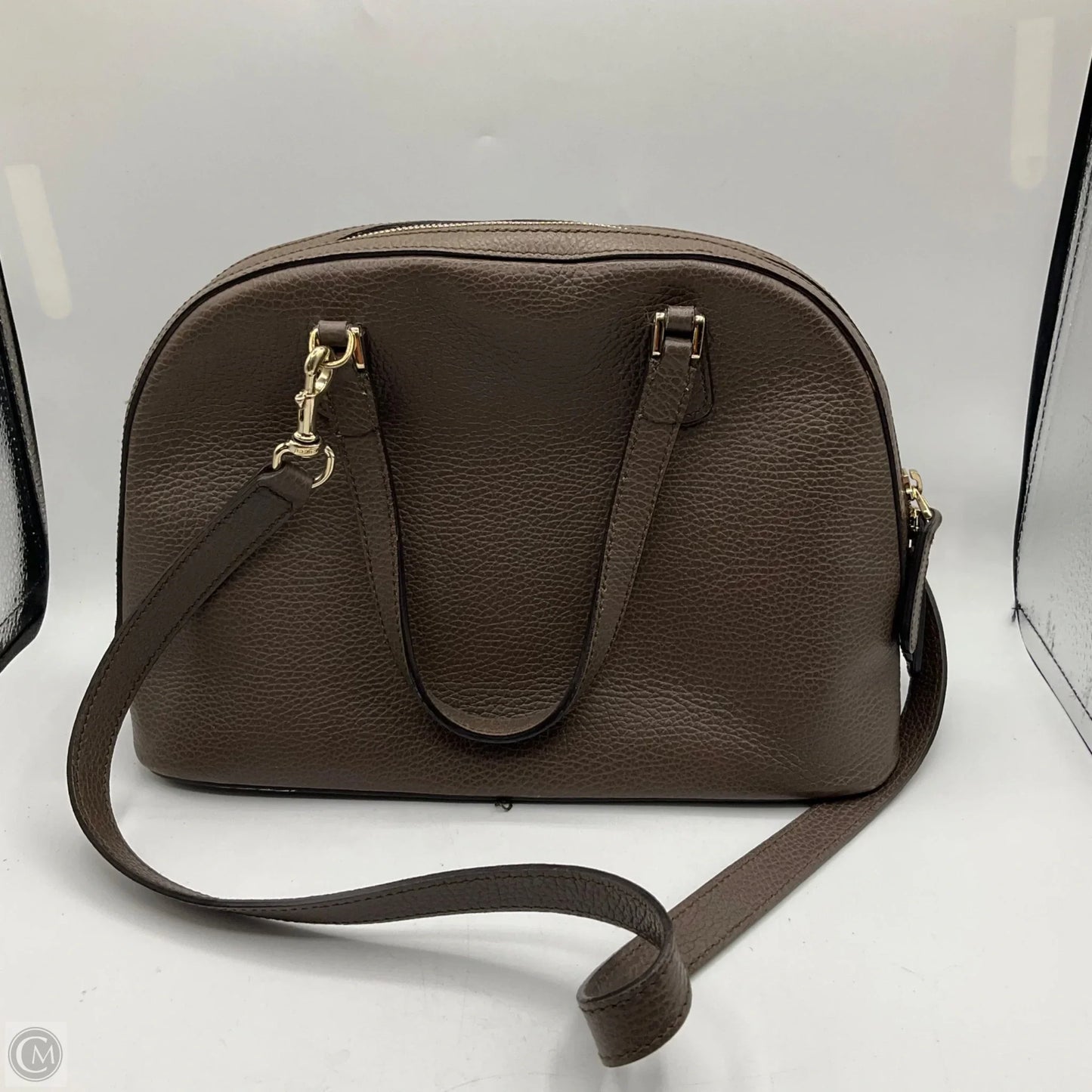 Handbag Luxury Designer By Gucci, Size: Medium